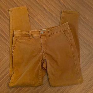 Market Spruce size 6 skinny jeans
